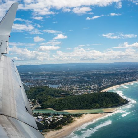 Flying,Into,Coolangatta,,Gold,Coast,,Australia